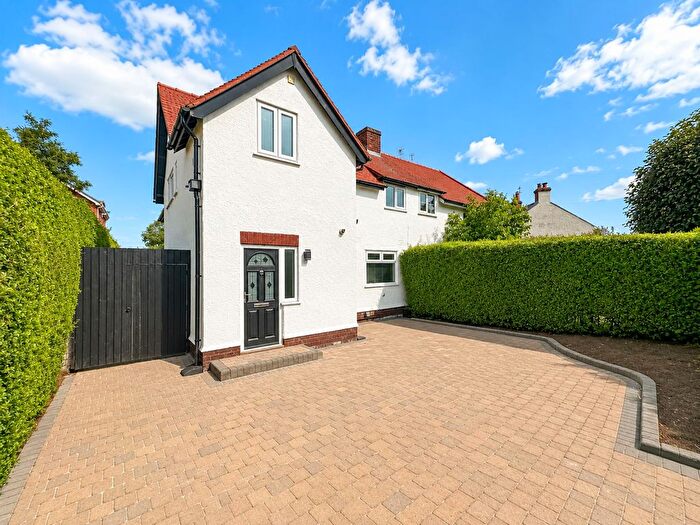 3 Bedroom Semi-detached House For Sale In Sandy Lane, Heswall, CH60