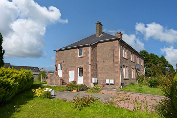 2 Bedroom Flat To Rent In Meadowside, Inverbervie, Angus, DD10