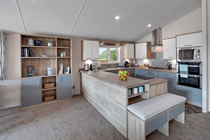 3 Bedroom Mobile/park Home For Sale In Camelford, PL32