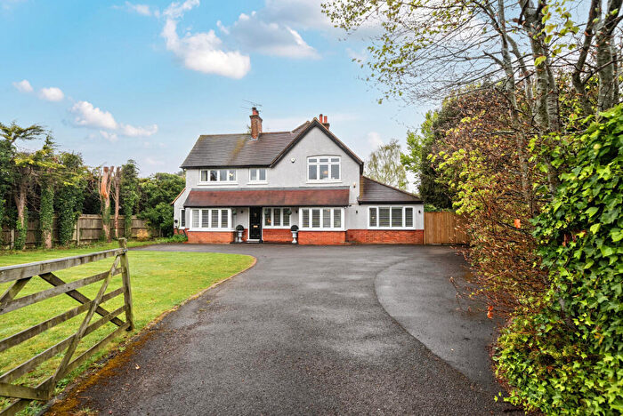 5 Bedroom Detached House For Sale In Shortheath Road, Farnham, Surrey, GU9