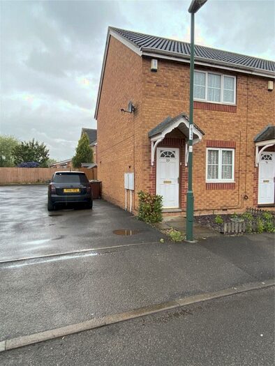 2 Bedroom End Of Terrace House To Rent In Bullfinch Road, Nottingham, NG6