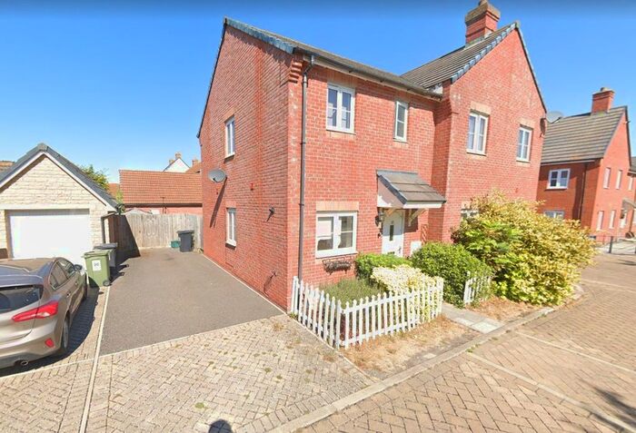 2 Bedroom Semi-Detached House To Rent In The Avenue, Didcot, OX11