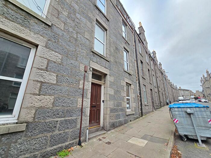 1 Bedroom Flat To Rent In Esslemont Avenue, Rosemount, Aberdeen, AB25