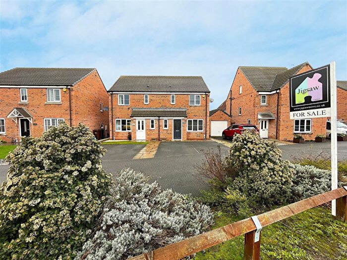 3 Bedroom Semi Detached House For Sale In Blackthorn Close, Selby, YO8