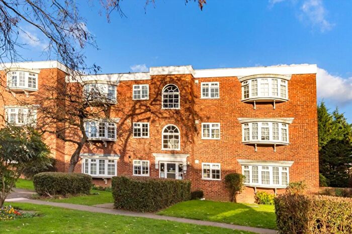 2 Bedroom Flat To Rent In Bispham Road, Hanger Lane, NW10