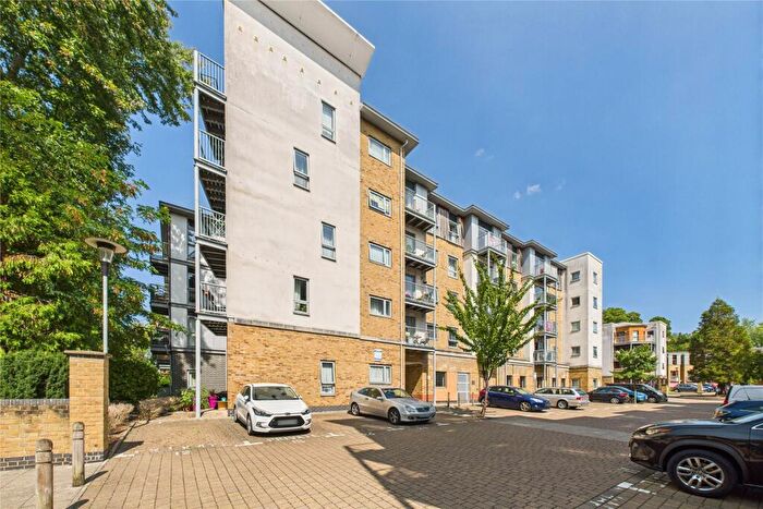 1 Bedroom Apartment For Sale In Calloway House, Coombe Way, Farnborough, Hampshire, GU14
