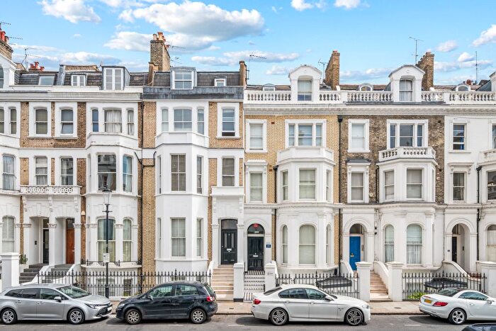 Studio To Rent In Coleherene Road, Chelsea, SW10