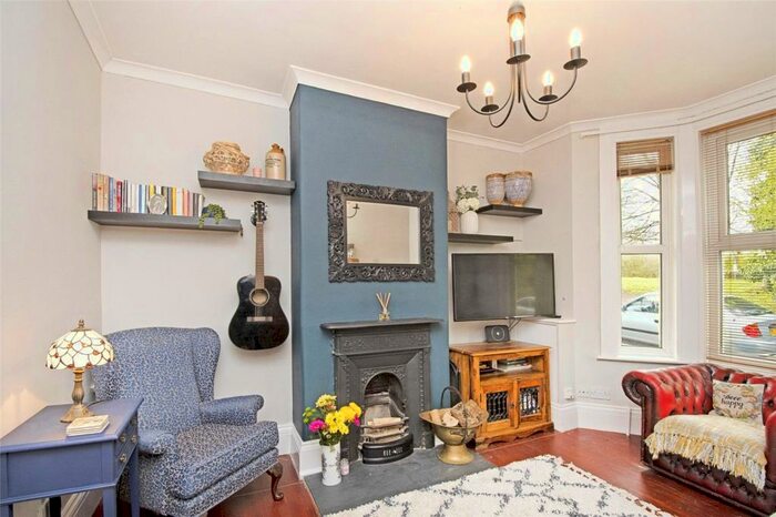 3 Bedroom End Of Terrace House For Sale In Dacre Gardens, Upper Beeding, Steyning, West Sussex, BN44