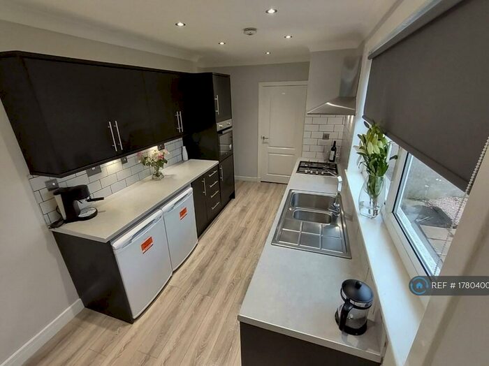 3 Bedroom Terraced House To Rent In Tweed Street, Larkhall, ML9