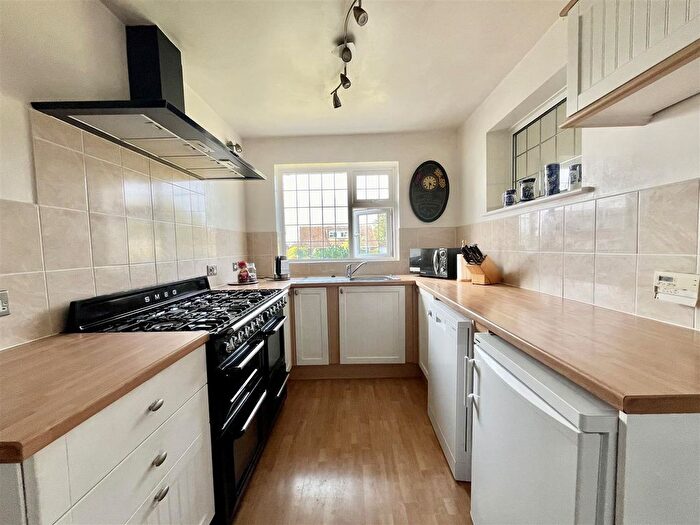 4 Bedroom Detached House For Sale In Pett Road, Pett, Hastings, TN35