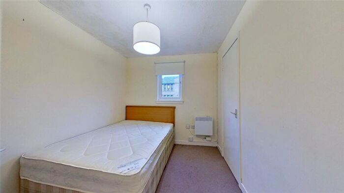 2 Bedroom Flat To Rent In Garriochmill Road, North Kelvinside, Glasgow, G20