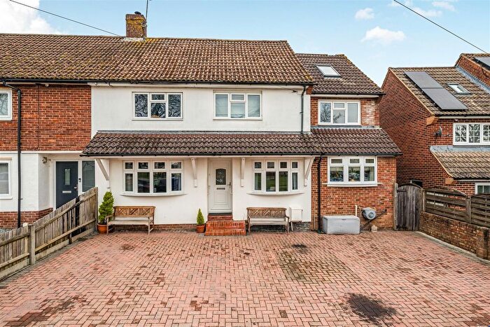 4 Bedroom Semi Detached House For Sale In Anderson Crescent, Arborfield Cross, Berkshire, RG2