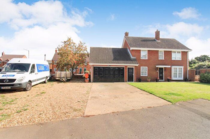 4 Bedroom Detached House For Sale In Warden Hill, Everton, SG19