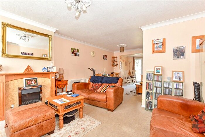 3 Bedroom Semi-Detached House For Sale In Crofton Close, Waterlooville, Hampshire, PO7