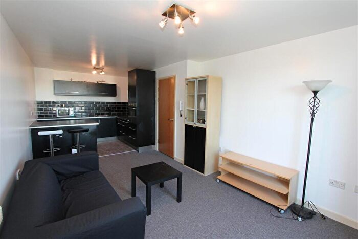 1 Bedroom Flat To Rent In Aspect, Elmwood Lane, LS2