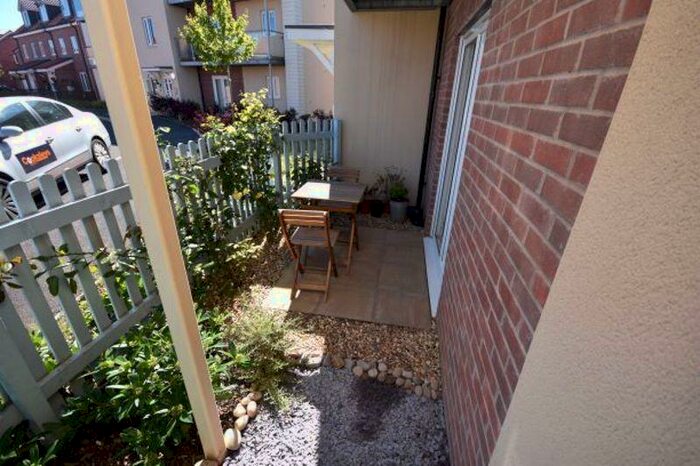 2 Bedroom Flat To Rent In Myrtlebury Way, Exeter, EX1