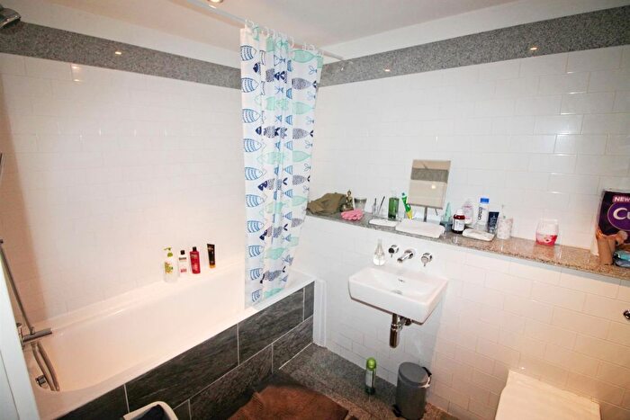 1 Bedroom Flat To Rent In Oldham Road, Northern Quarter, Manchester, M4