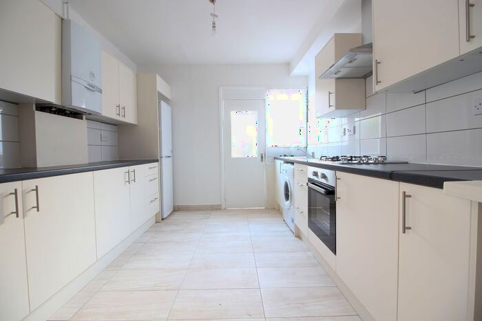 5 Bedroom Terraced House To Rent In Westbury Avenue, Turnpike Lane, N22