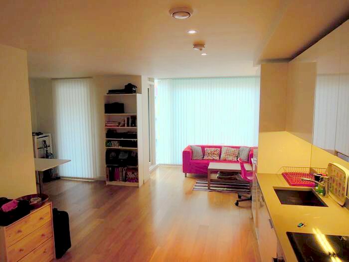 Studio To Rent In Station Approach, Hayes, UB3