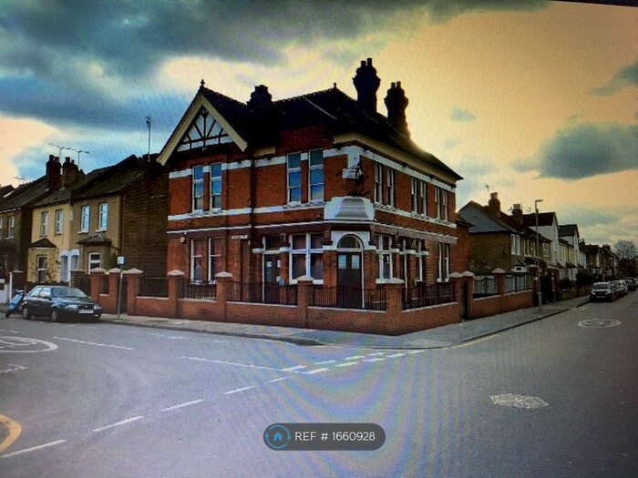 5 Bedroom Flat To Rent In The Kelly Arms, Kingston Upon Thames, KT1