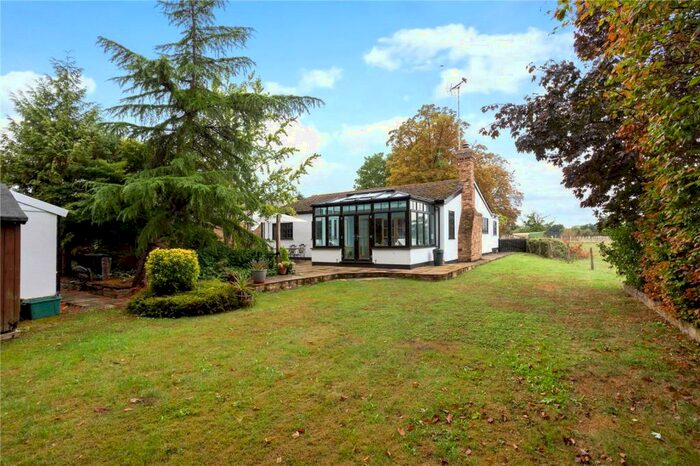 3 Bedroom Detached House To Rent In Bishops Farm Close, Oakley Green, Windsor, Berkshire, SL4