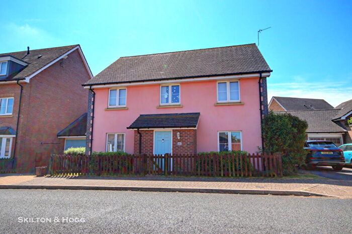 4 Bedroom Detached House For Sale In Battle Avenue, Daventry, NN11