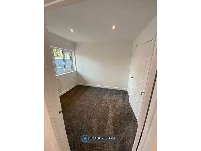 1 Bedroom Flat To Rent In Woodend Road, Bournemouth, BH9