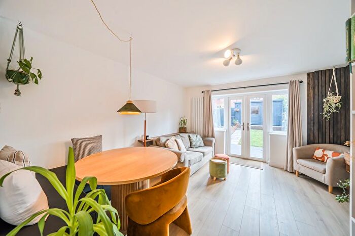 1 Bedroom Terraced House For Sale In Marigold Close, Oxford, OX4