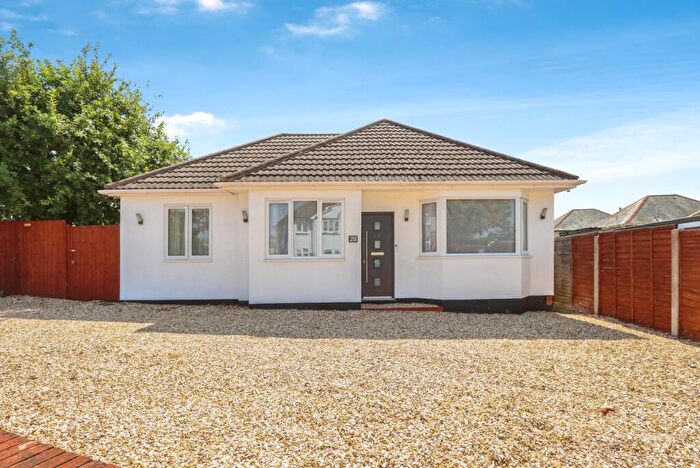 3 Bedroom Bungalow For Sale In Barnes Road, Bournemouth, Dorset, BH10