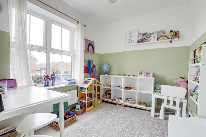 5 Bedroom Detached House For Sale In Oughton Close, Edwalton, Nottinghamshire, NG12