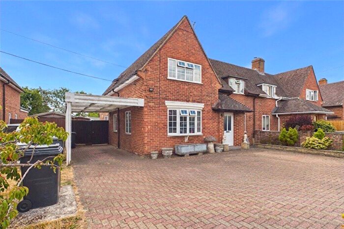 4 Bedroom Semi Detached House For Sale In Heath Road, Bradfield Southend, Reading, Berkshire, RG7
