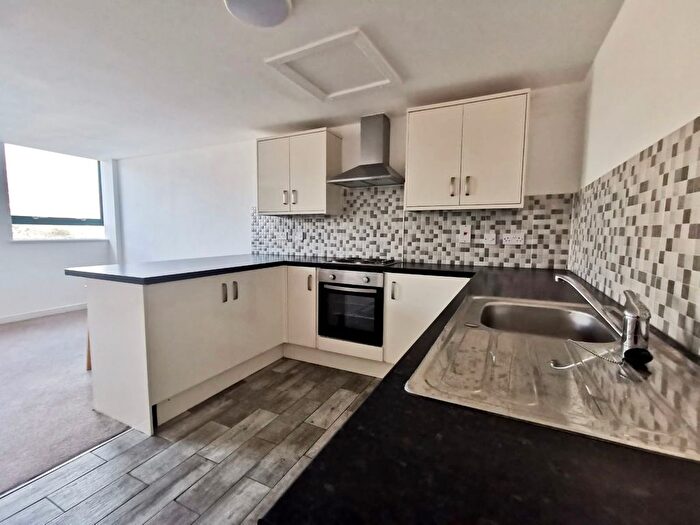 2 Bedroom Flat To Rent In Beecroft Road, Cannock, WS11