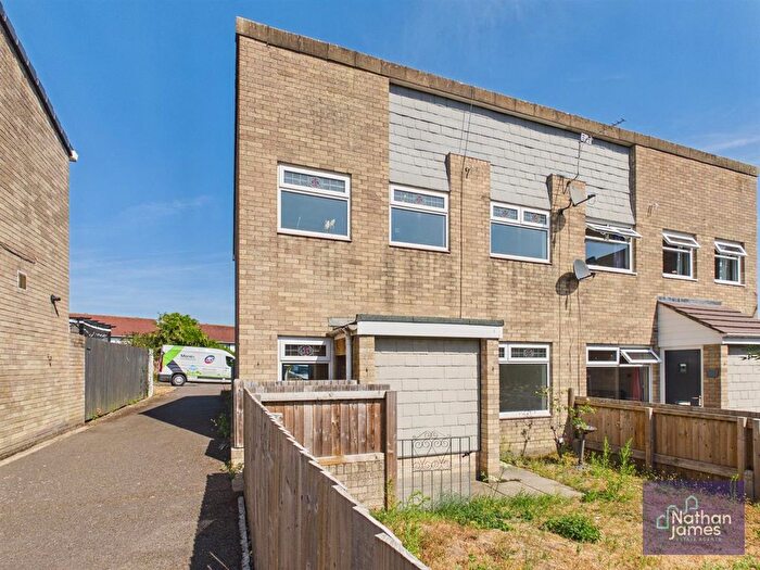 3 Bedroom Semi-Detached House For Sale In Moorlands View, Caldicot, NP26