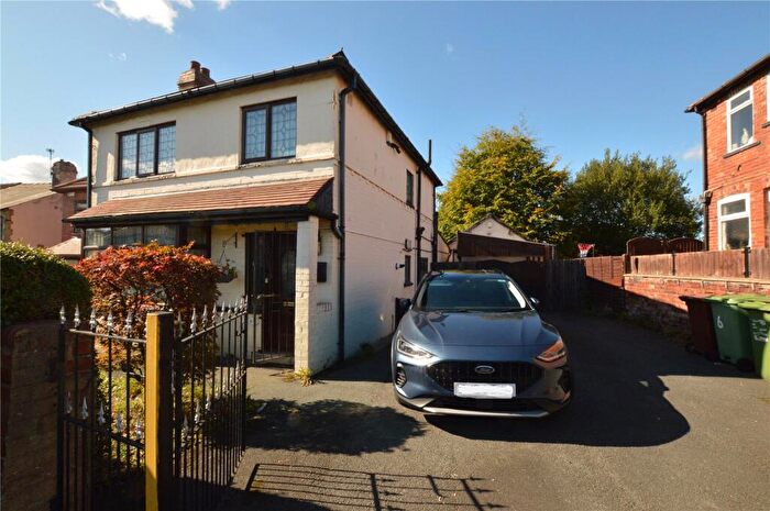 3 Bedroom Detached House For Sale In Stowe Grove, Leeds, West Yorkshire, LS9