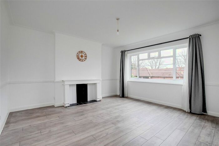 2 Bedroom Flat To Rent In Deanhill Court, Upper Richmond Road West, SW14