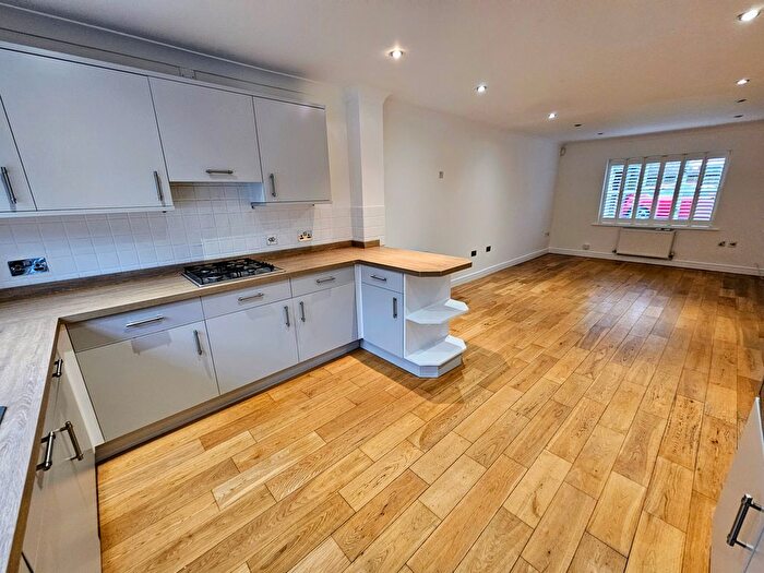 4 Bedroom Town House To Rent In Woodmancote Vale, Woodmancote, Cheltenham, GL52