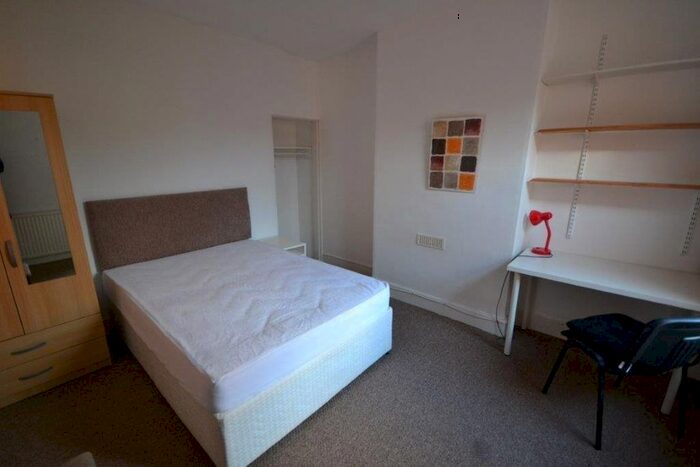 4 Bedroom Property To Rent In Thurlow Road, Leicester, LE2