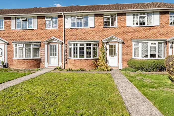 3 Bedroom Terraced House For Sale In Meadow Close, Thatcham, RG19