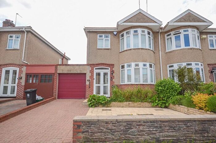 3 Bedroom Semi-Detached House For Sale In Albert Road, Staple Hill, Bristol, BS16
