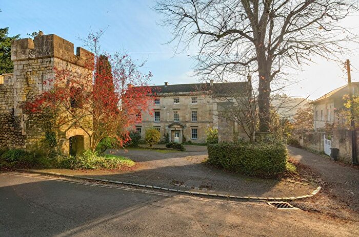 1 Bedroom Flat For Sale In Castle Street, Stroud, Gloucestershire, GL5