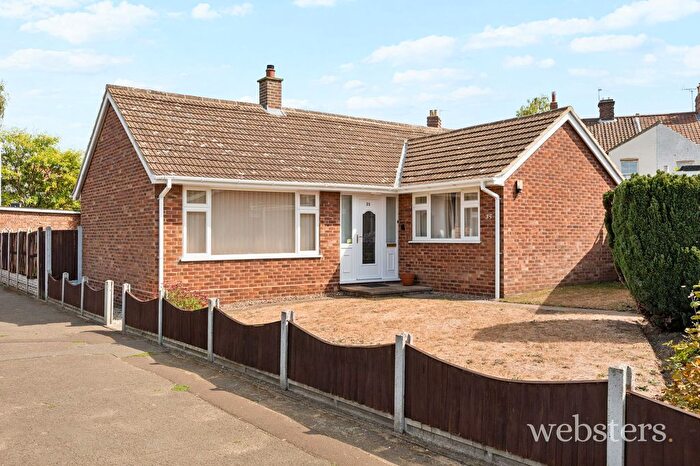 2 Bedroom Detached Bungalow For Sale In Meadow Rise Road, Norwich, NR2