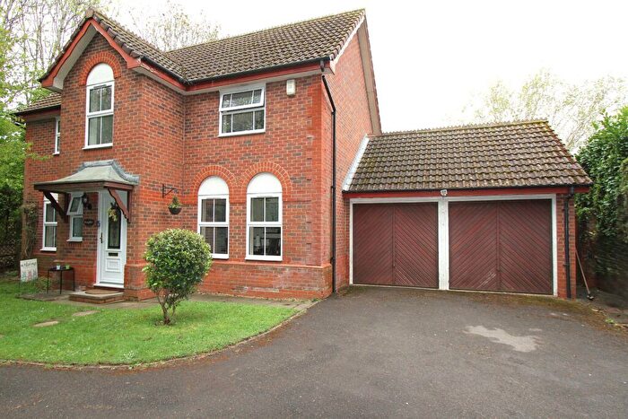 4 Bedroom Detached House To Rent In Delapre Drive, Banbury, Oxon, OX16