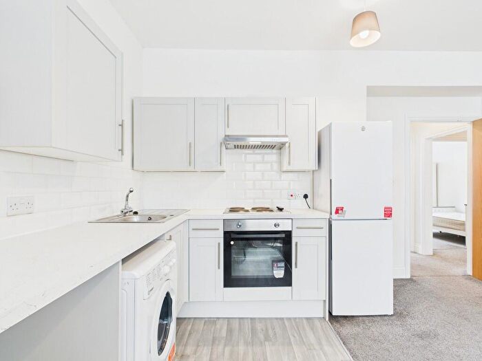 2 Bedroom Apartment To Rent In Flat, Park Row, BS1