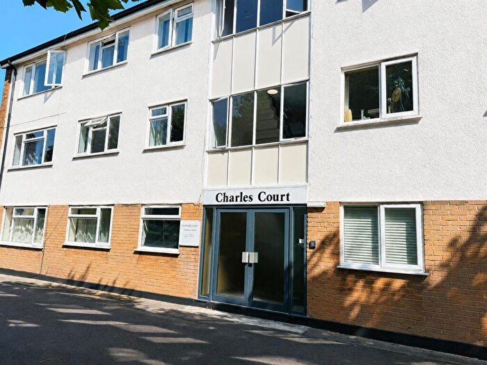 2 Bedroom Flat For Sale In Charles Street, Warwick, CV34