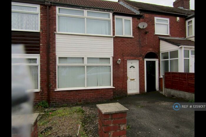 3 Bedroom Terraced House To Rent In Hacking Street, Salford, M7