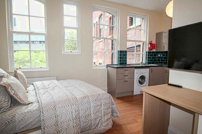 1 Bedroom Flat To Rent In Clarendon Road, Leeds, LS2