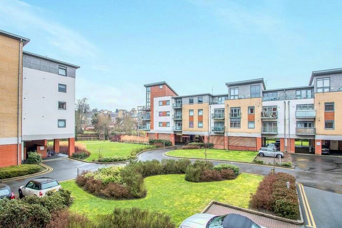 2 Bedroom Flat To Rent In Kingfisher Meadow, Maidstone, Kent, ME16