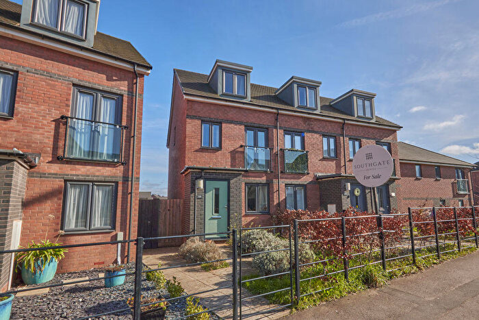 3 Bedroom Terraced House For Sale In Tithebarn Way, Exeter, EX1