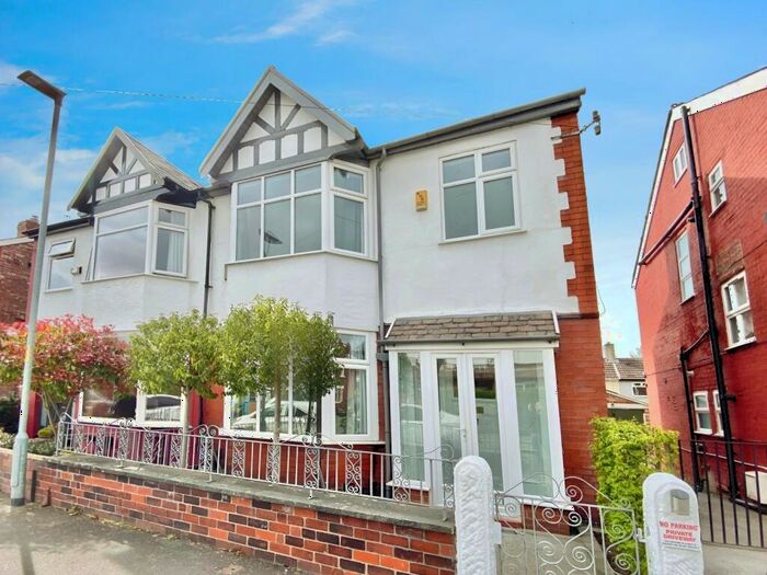4 Bedroom Semi-Detached House To Rent In Elmsmere Road, Didsbury, Manchester, M20