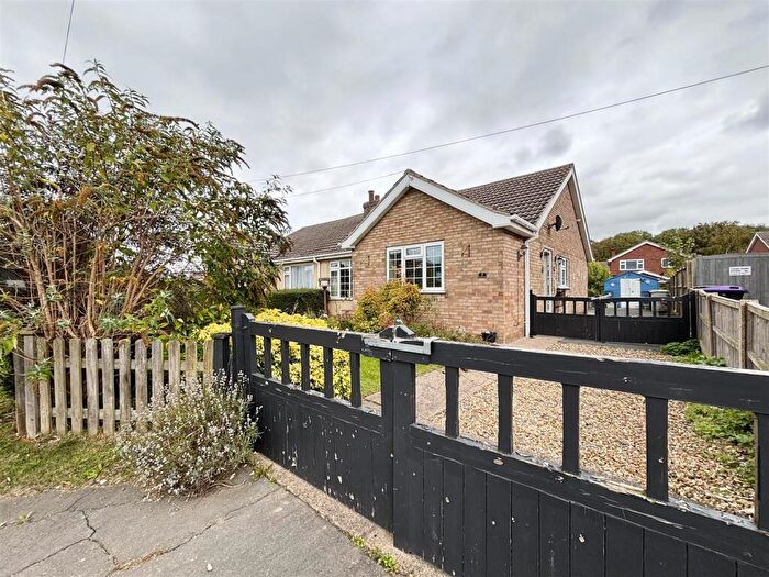 3 Bedroom Semi-Detached Bungalow For Sale In Northway, Fulstow, LN11